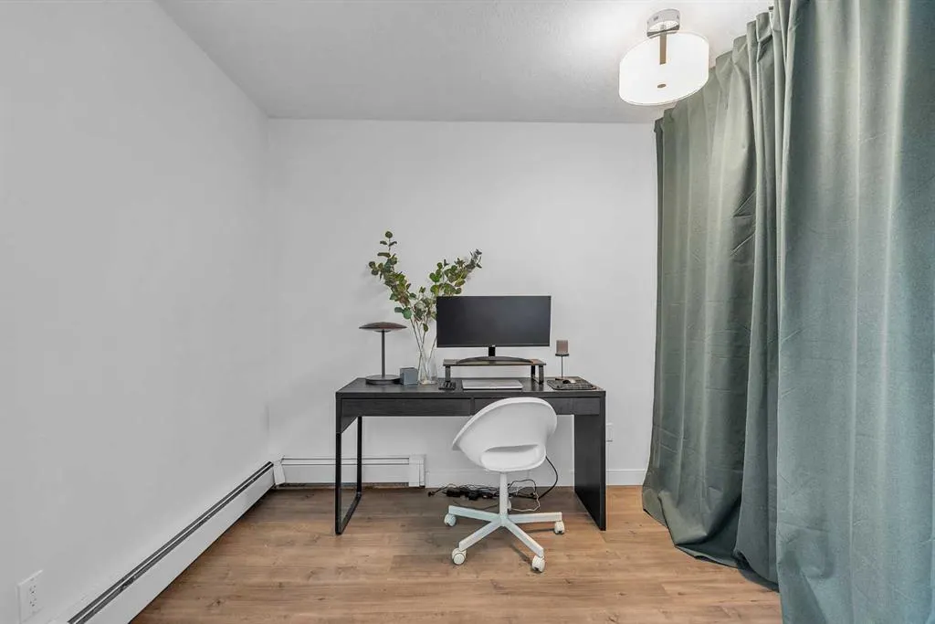 540 18 Avenue SW, #102