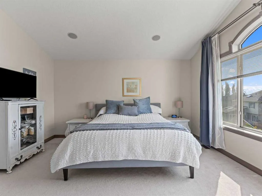 95 Crystal Shores Road