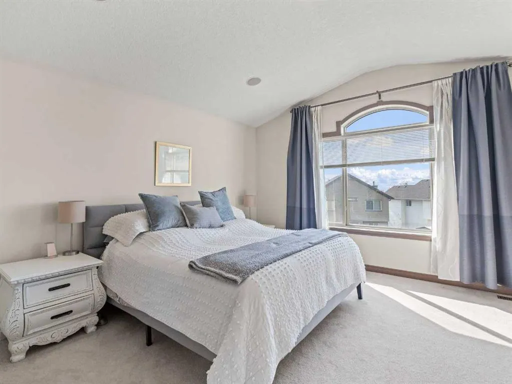 95 Crystal Shores Road