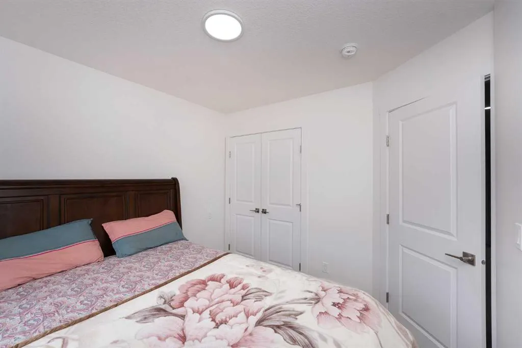 64 Belvedere Park SE