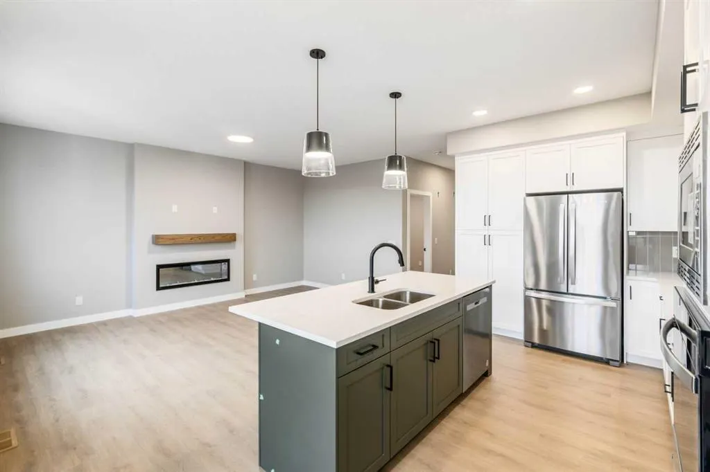 147 Belvedere Crescent SE