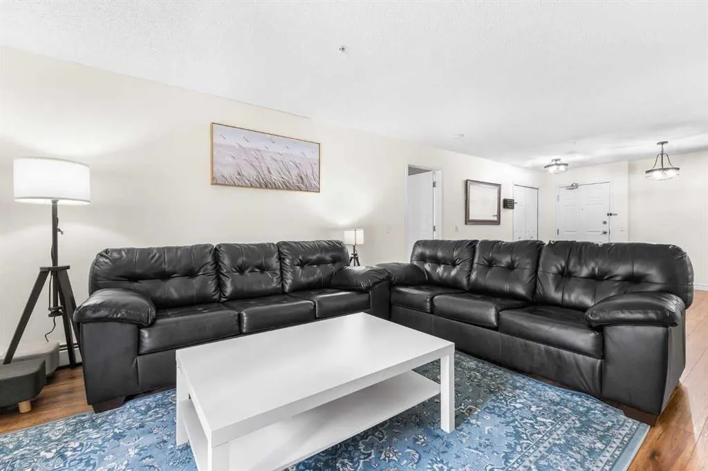 9 Country Village Bay NE, #107