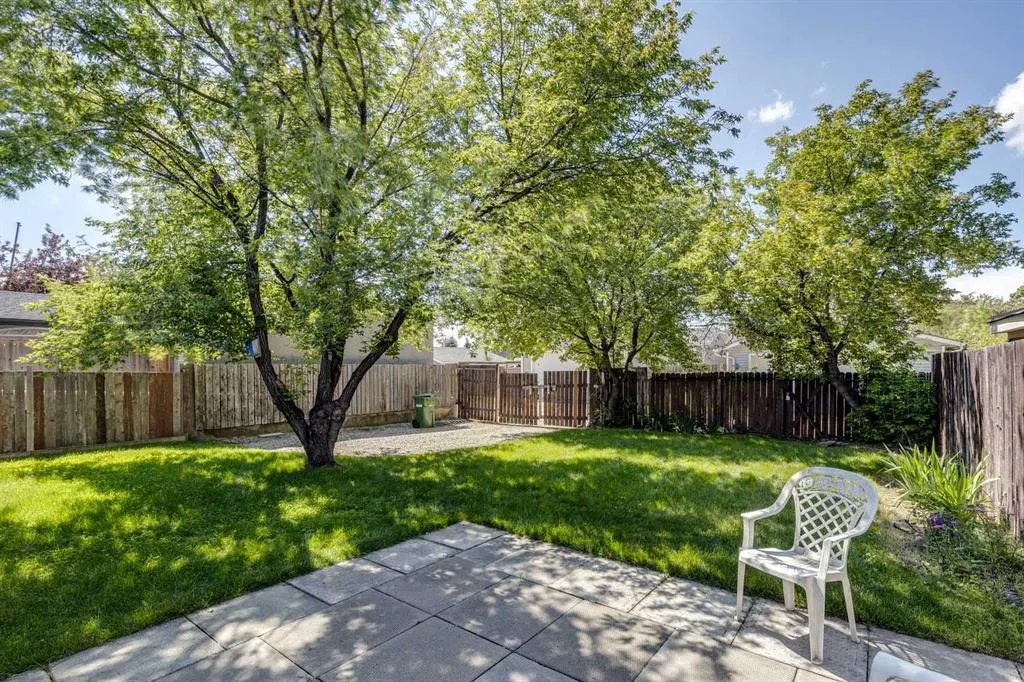 72 Aspen Crescent SE