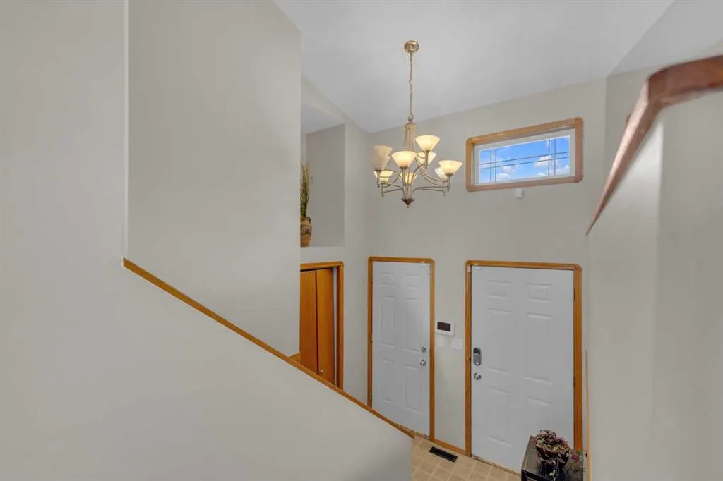 77 Duval Crescent