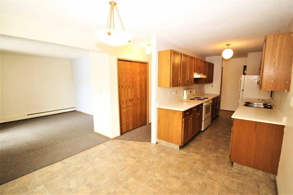 5502 58A Street, #204