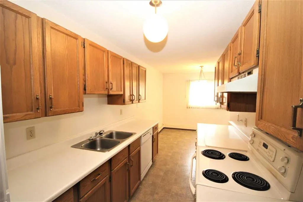5502 58A Street, #204