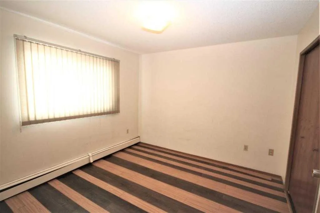 5502 58A Street, #204
