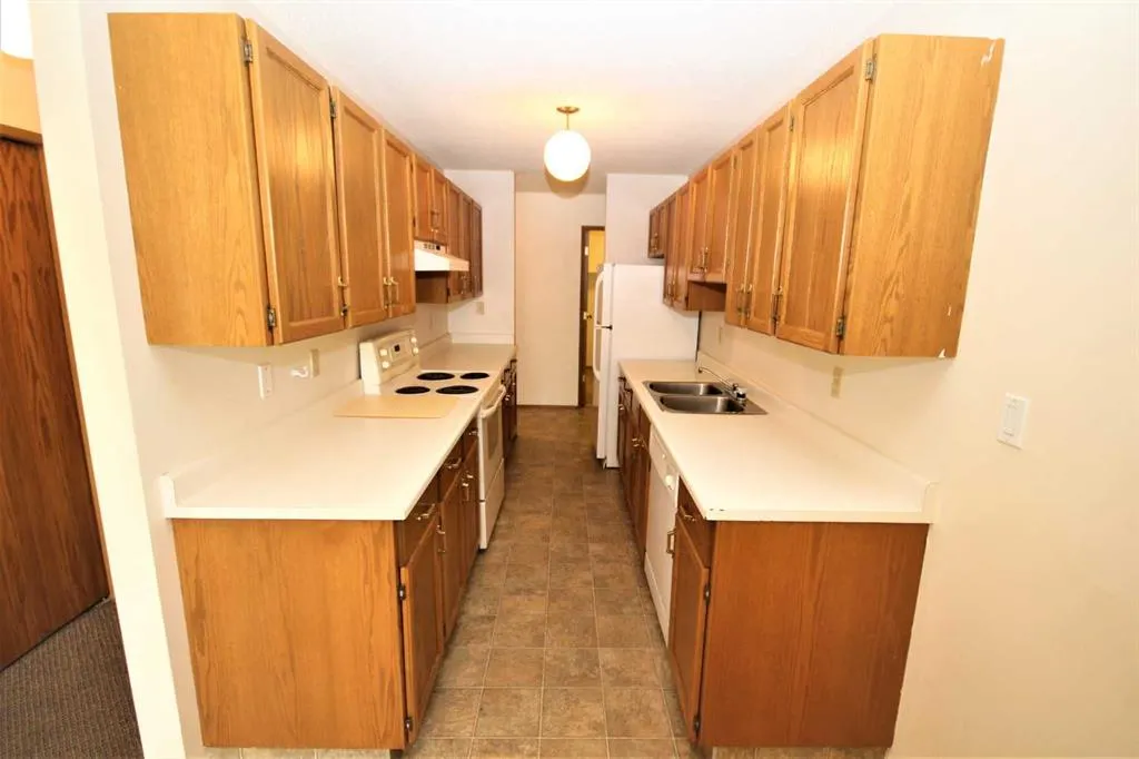 5502 58A Street, #204
