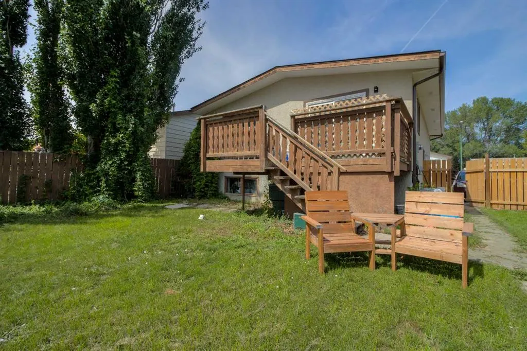 7 Cayuga Place W