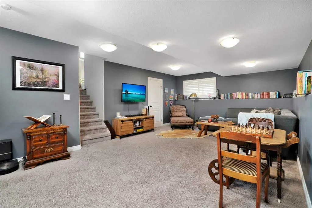 7 Woodrow Close