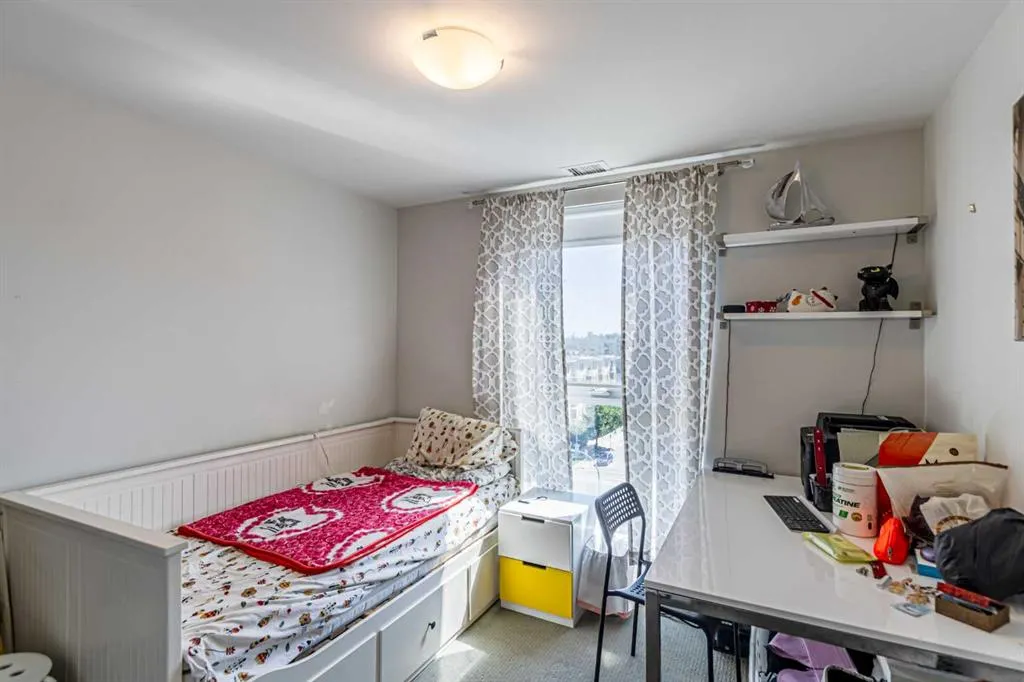 303 13 Avenue SW, #707