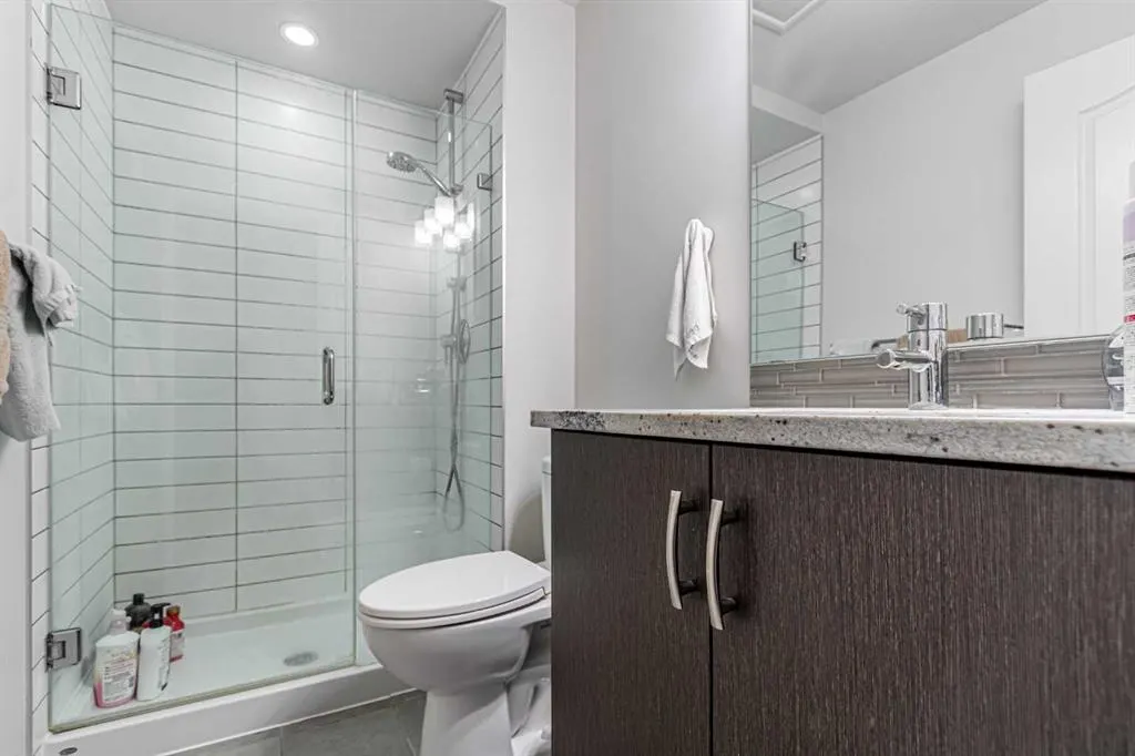 303 13 Avenue SW, #707