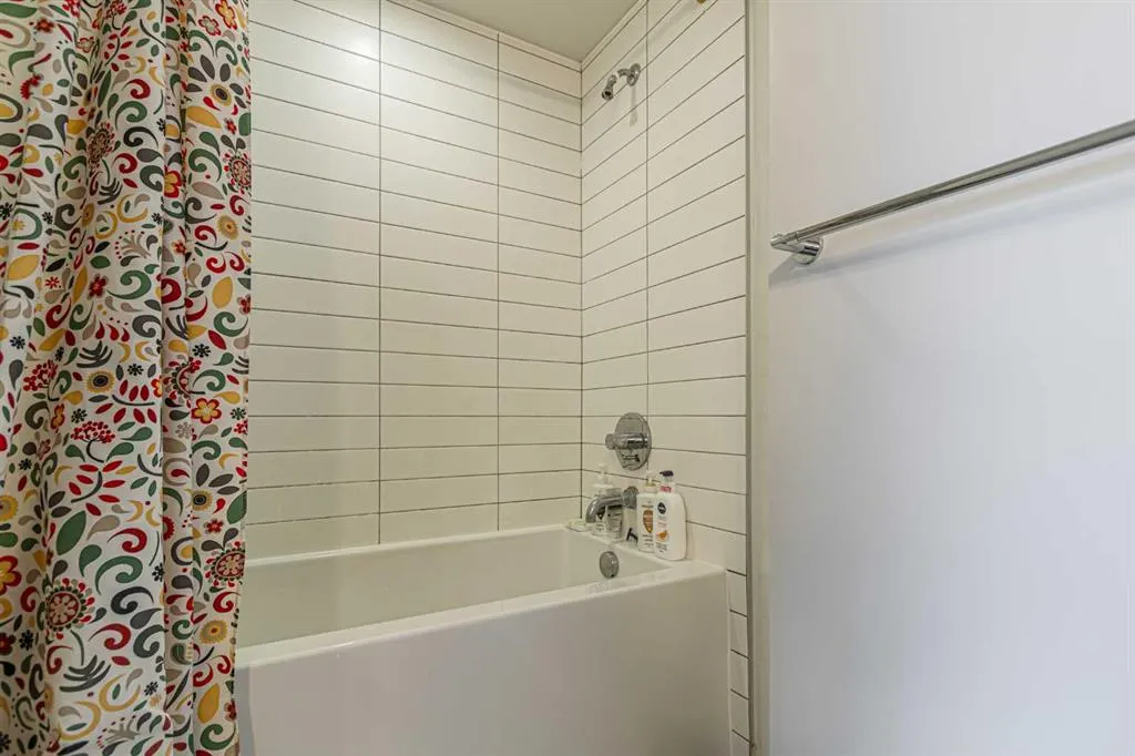 303 13 Avenue SW, #707
