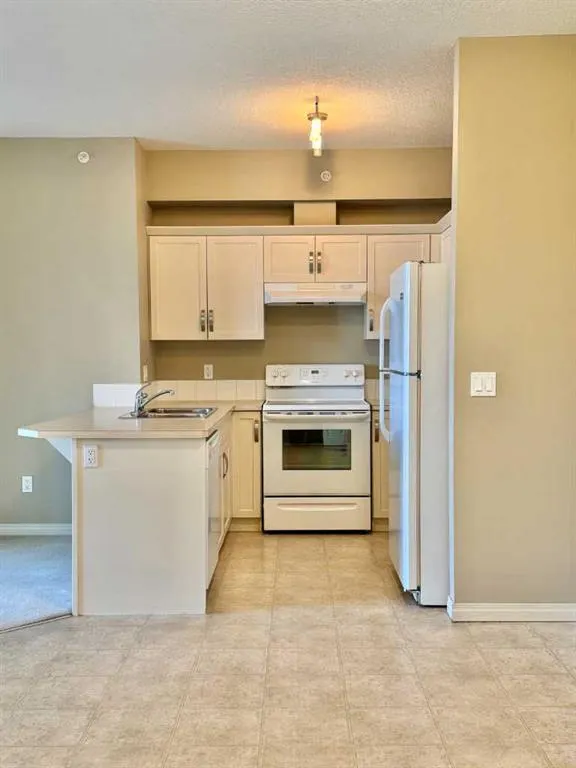 102 Cranberry Park SE, #408