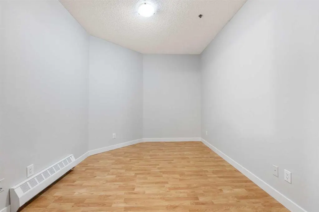 1000 15 Avenue SW, #101