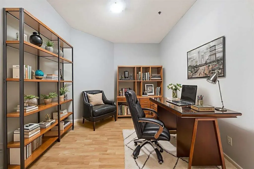 1000 15 Avenue SW, #101