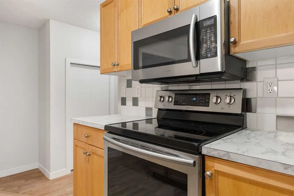 1000 15 Avenue SW, #101