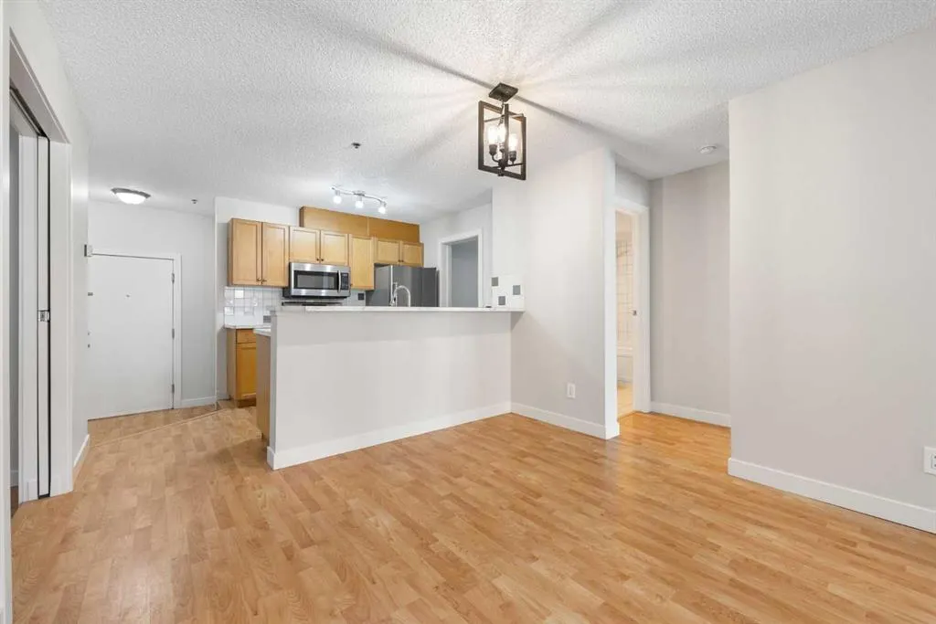 1000 15 Avenue SW, #101