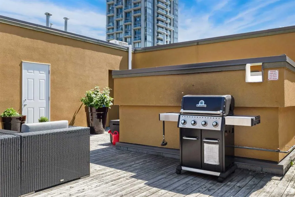 1000 15 Avenue SW, #101