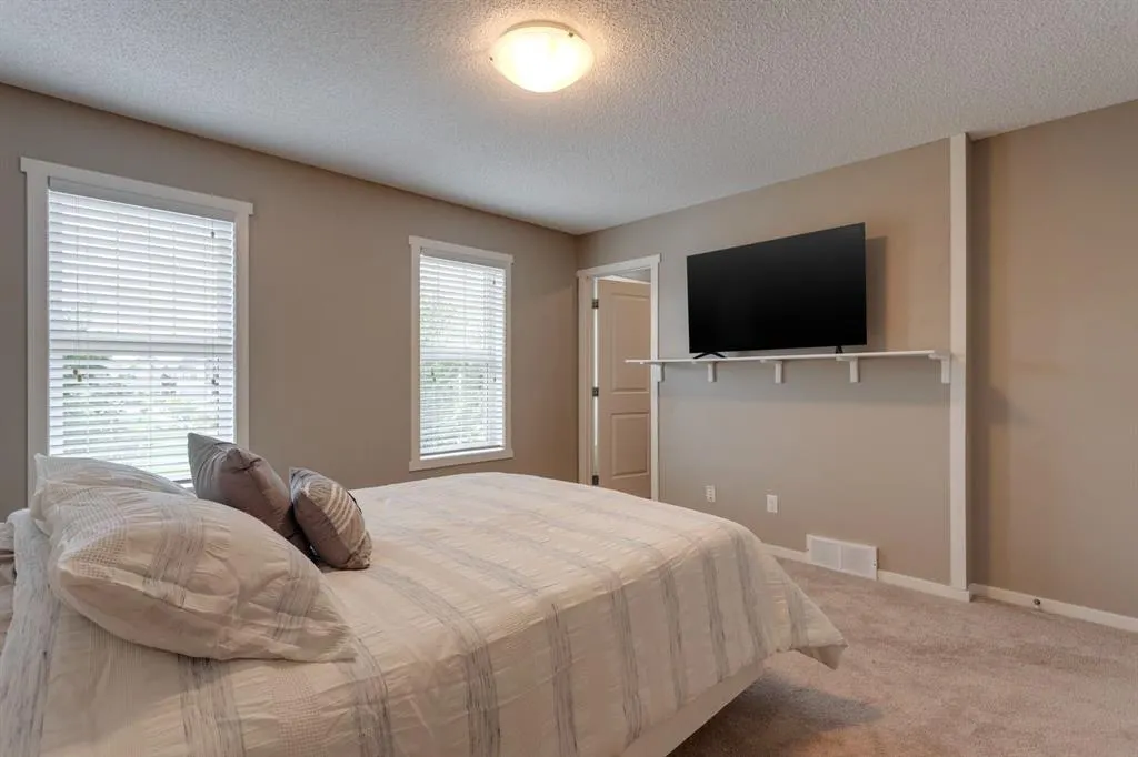 631 Walden Drive SE