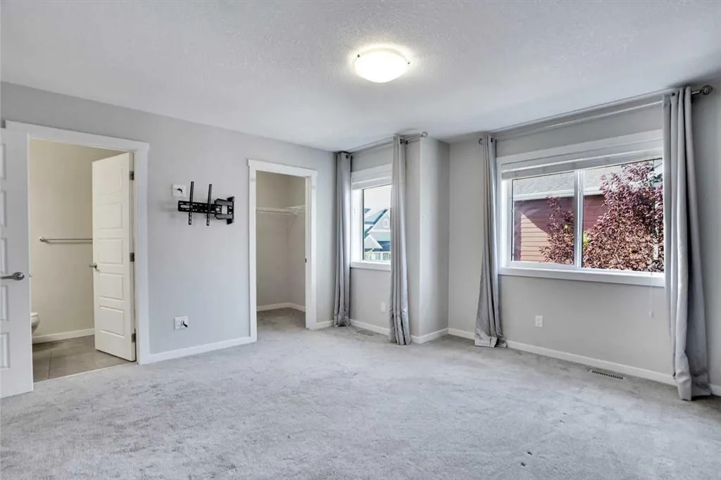 2400 Ravenswood View SE, #602