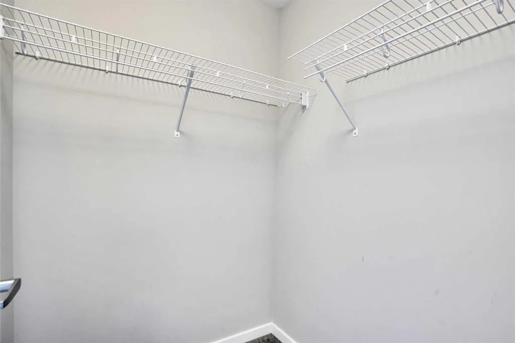 2400 Ravenswood View SE, #602