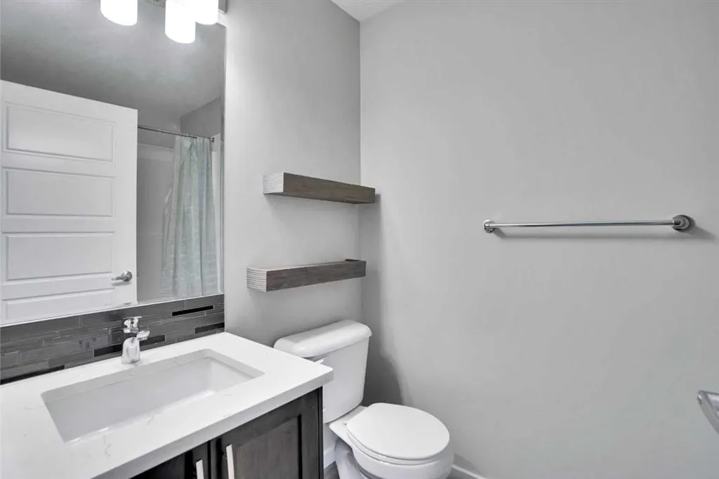 2400 Ravenswood View SE, #602