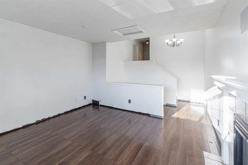 61 Applemont Place SE