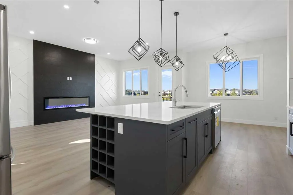 83 Midgrove Drive SW