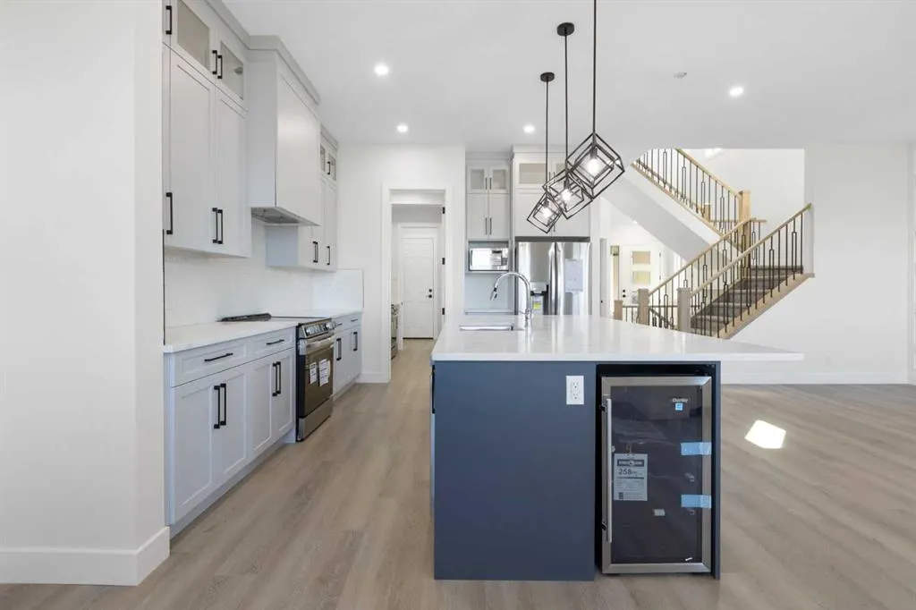83 Midgrove Drive SW