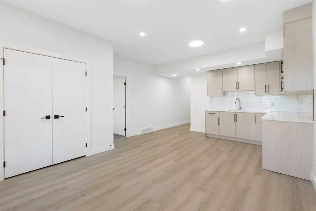 83 Midgrove Drive SW