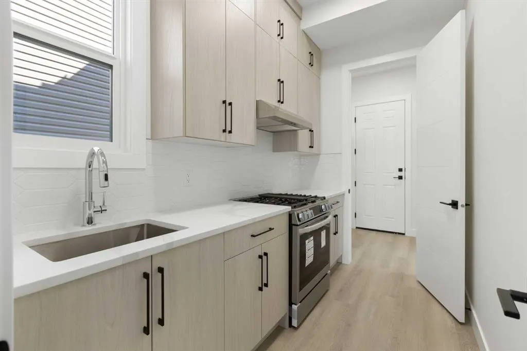 83 Midgrove Drive SW