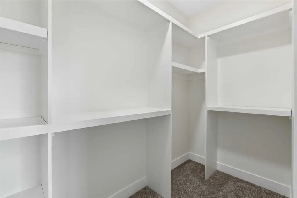 83 Midgrove Drive SW