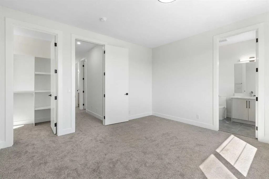 83 Midgrove Drive SW