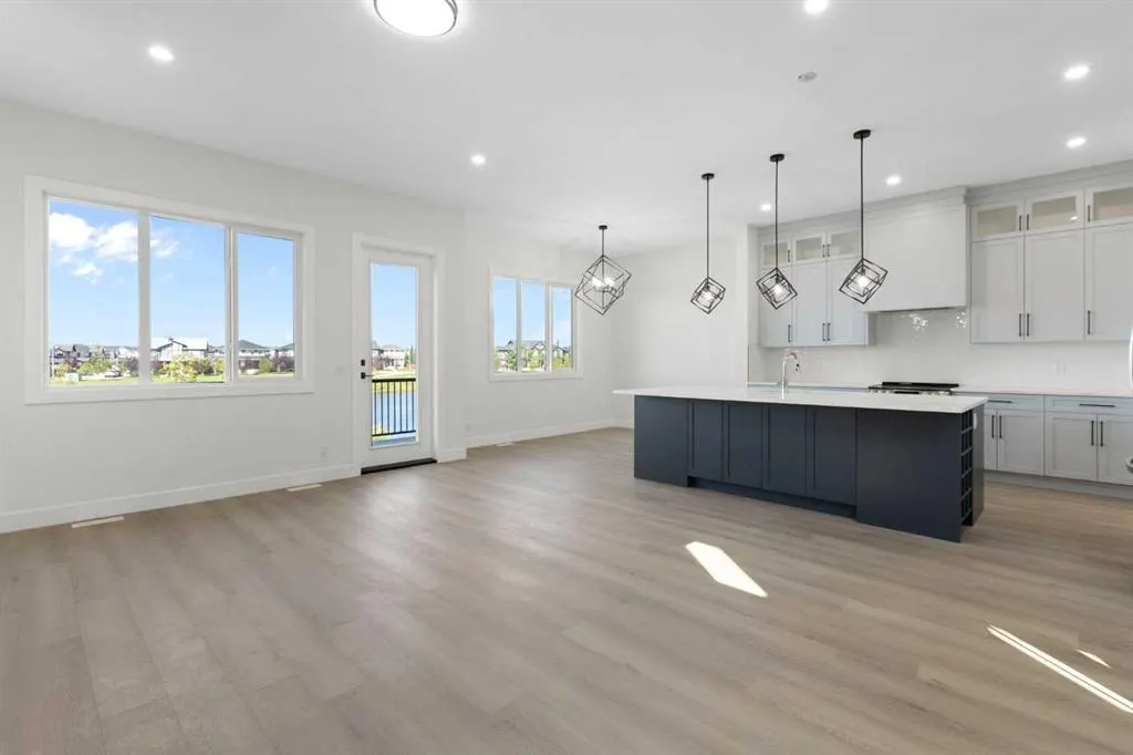 83 Midgrove Drive SW