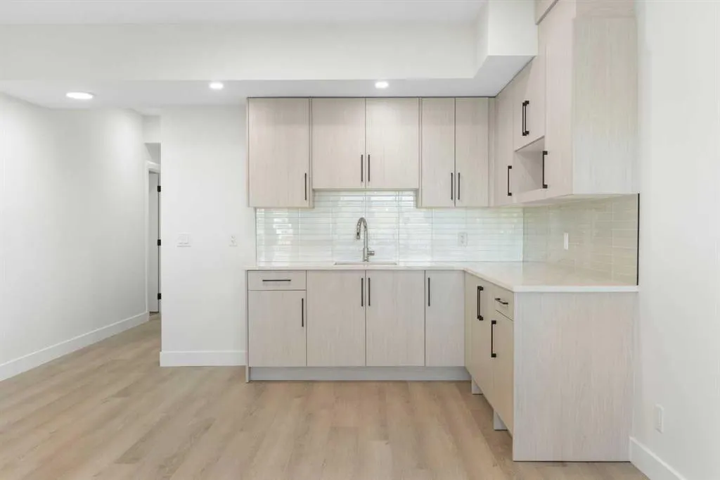 83 Midgrove Drive SW
