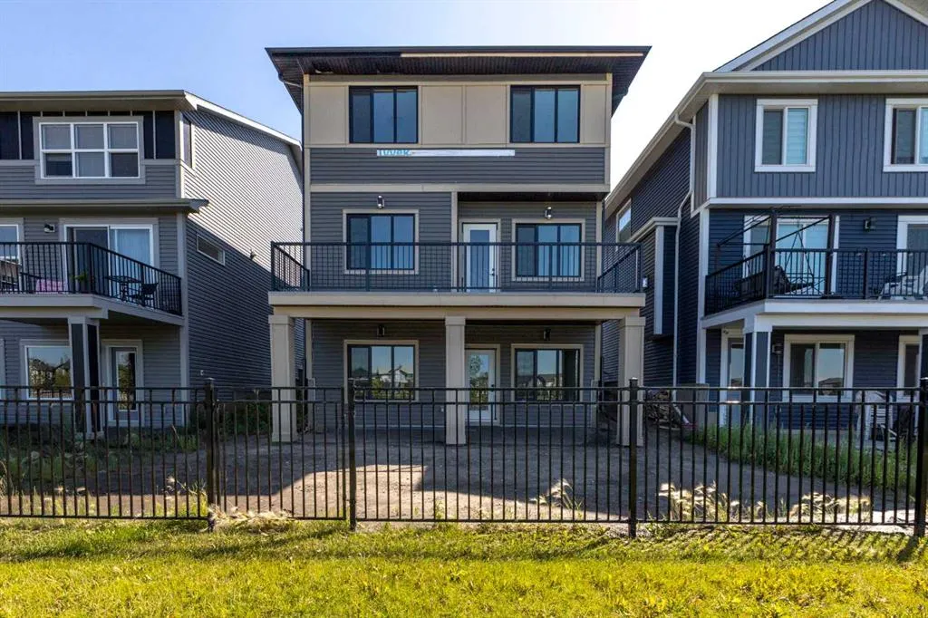 83 Midgrove Drive SW