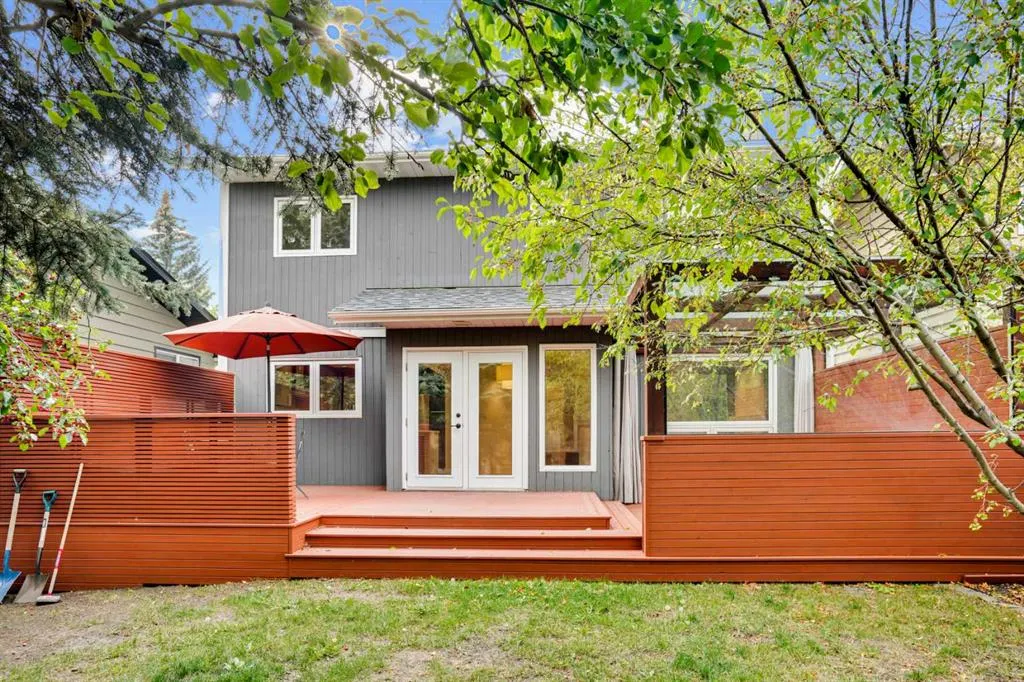 235 Coachwood Crescent SW