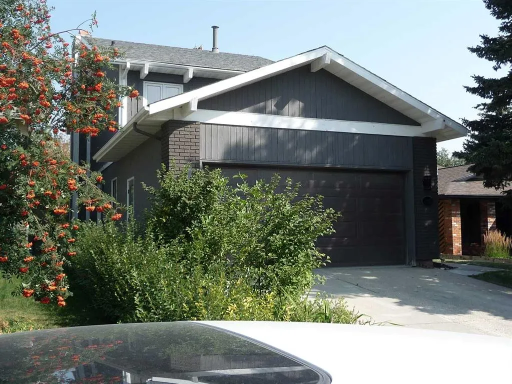 235 Coachwood Crescent SW