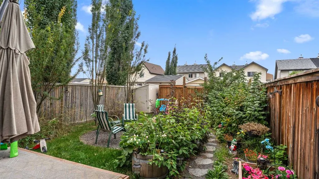 221 Elgin Place SE