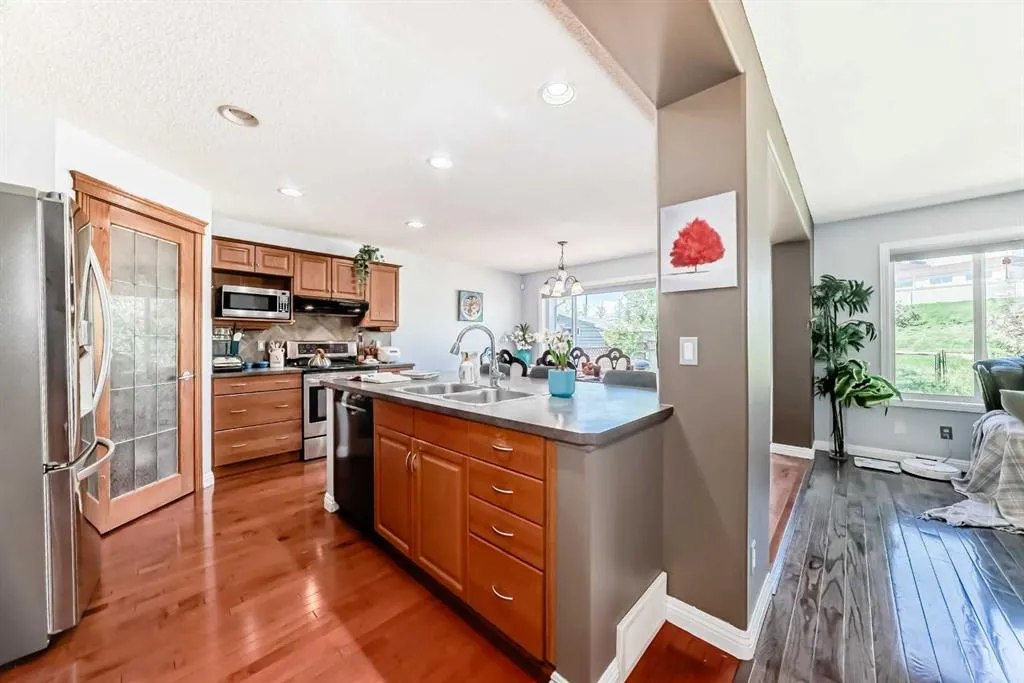 149 Covehaven Gardens NE
