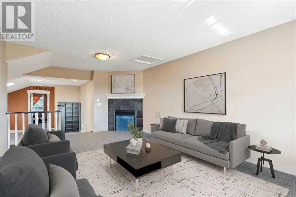 358 Crystal Green Rise