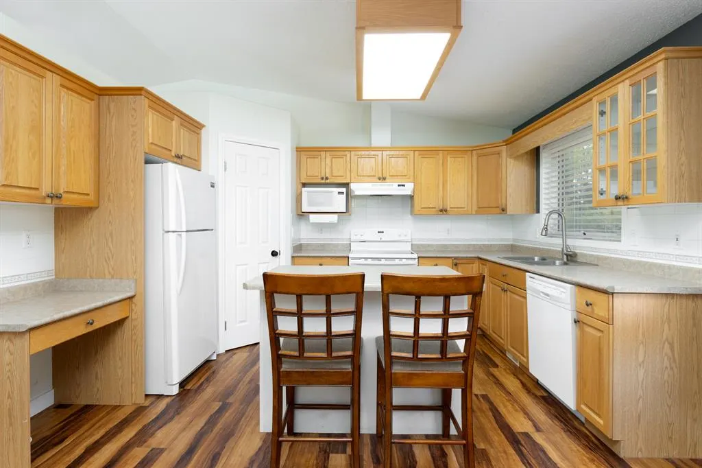 121 Cheecham Court