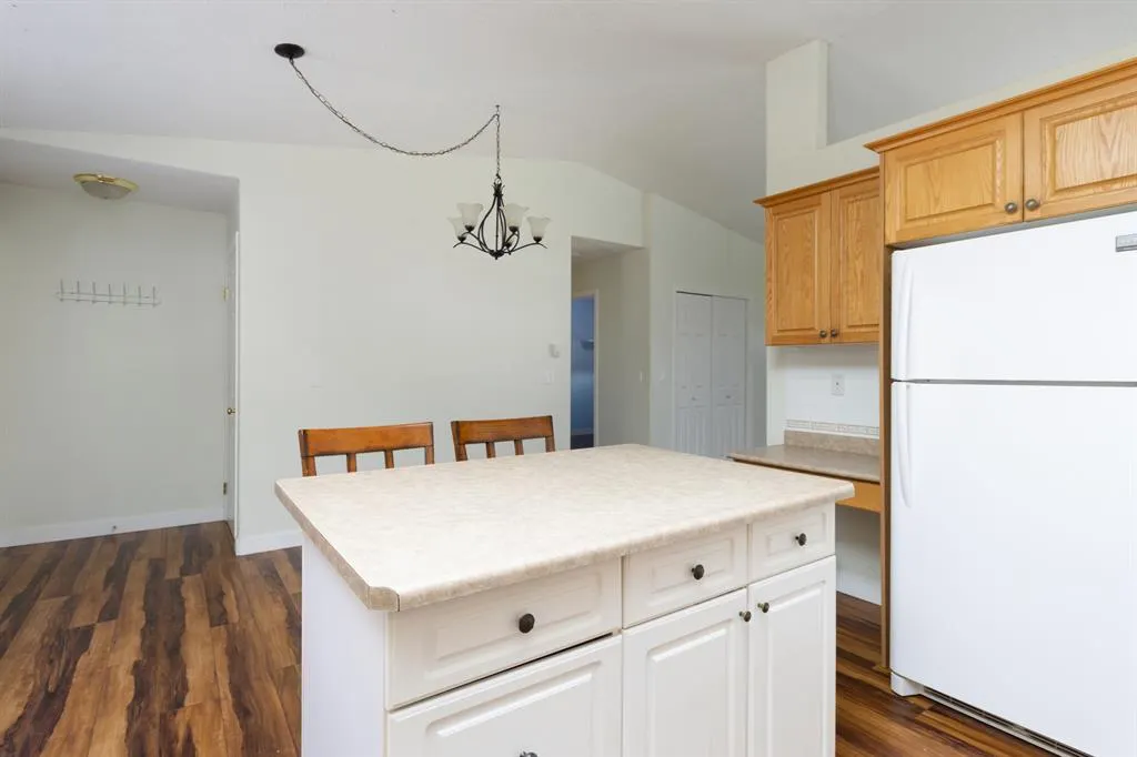 121 Cheecham Court
