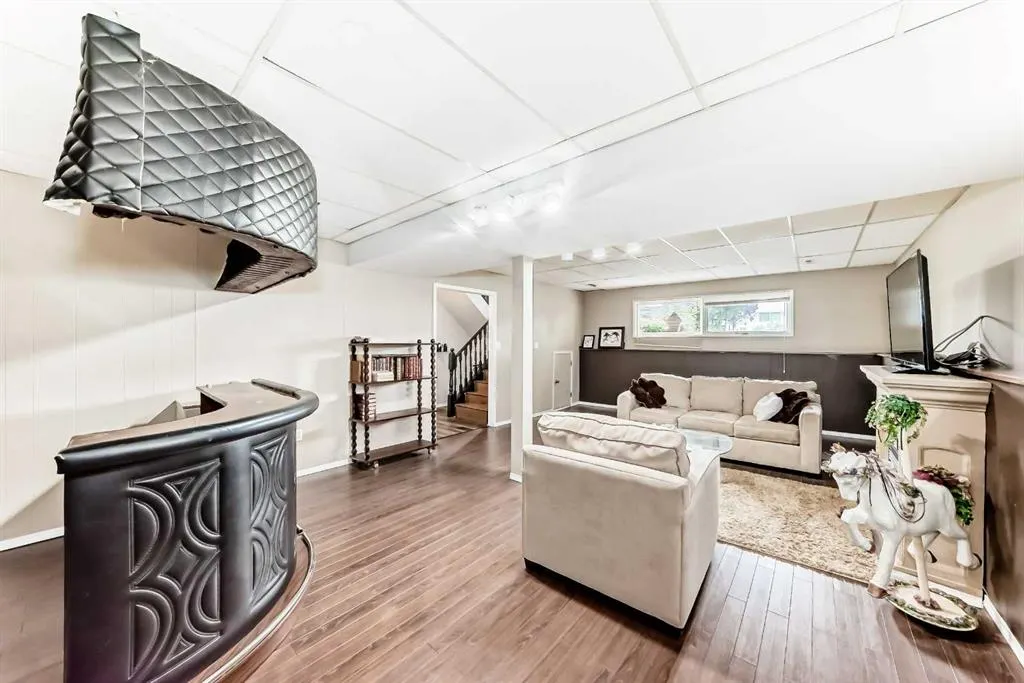 35 Pensville Road SE