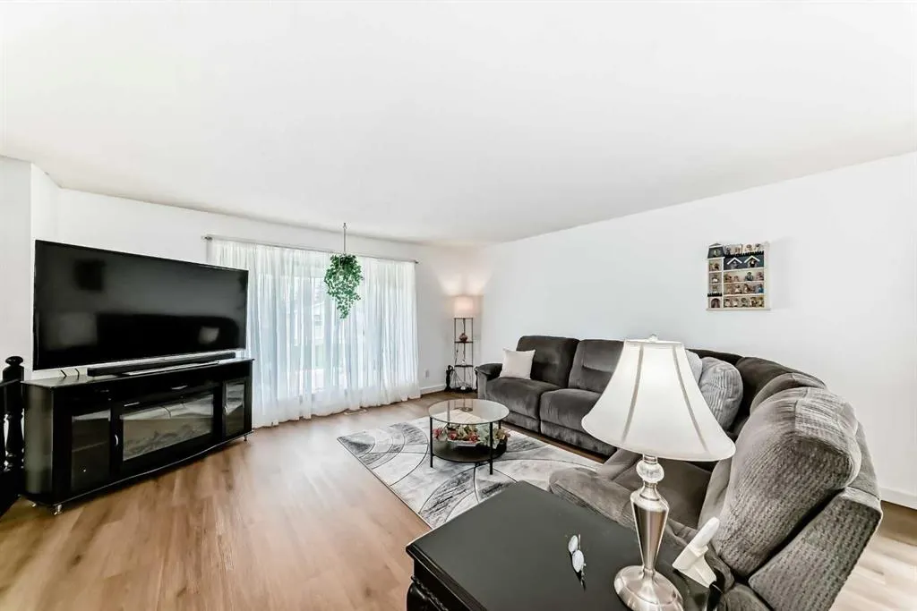 35 Pensville Road SE