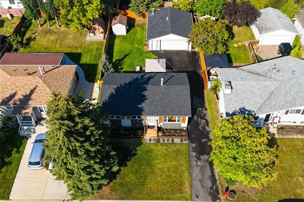 129 Ermine Crescent