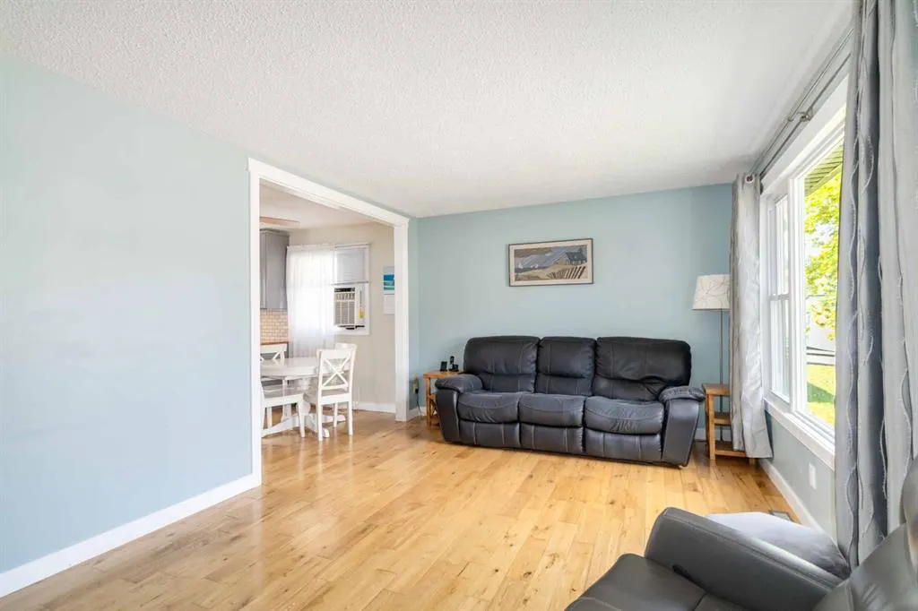 129 Ermine Crescent