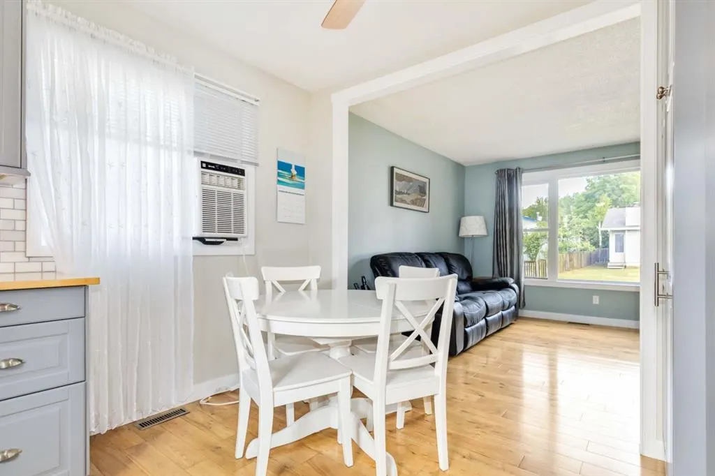 129 Ermine Crescent