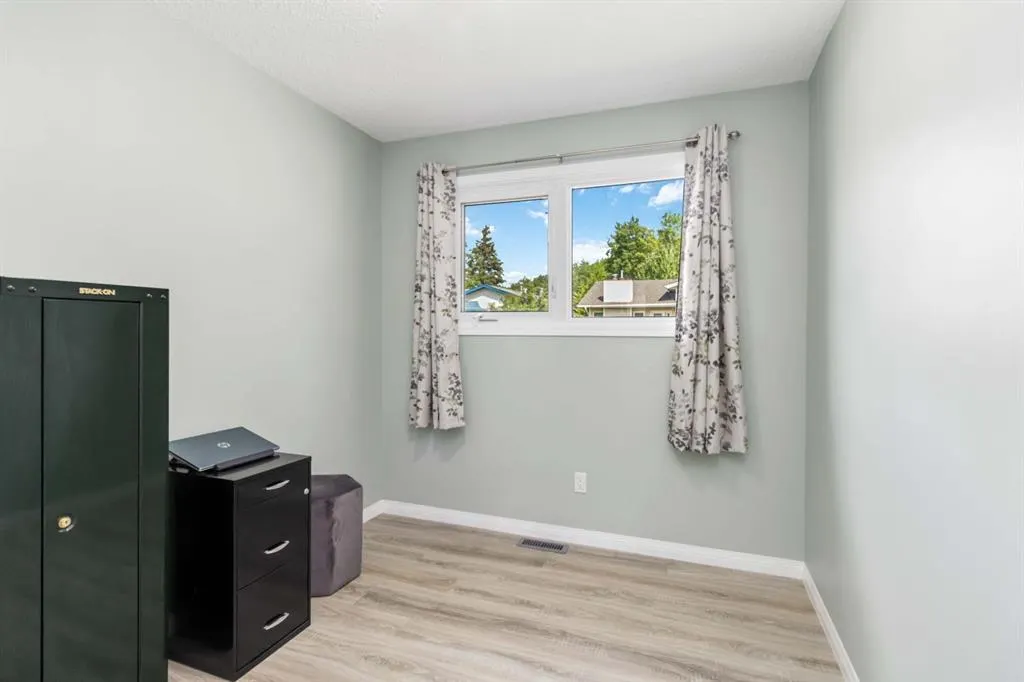 129 Ermine Crescent